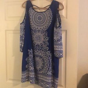 Hobo dress with open shoulders